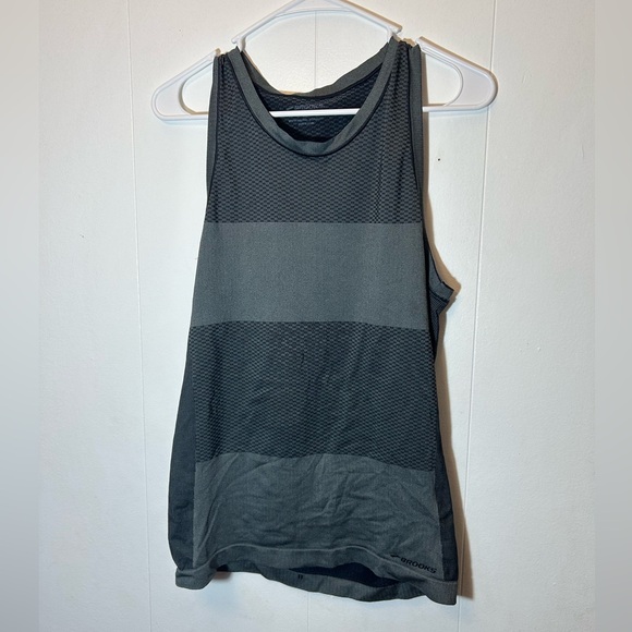 Brooks Other - Brooks Men’s Streaker Singlet small